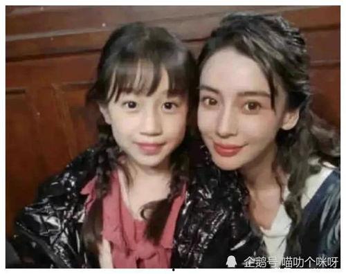 娱乐明星吃紫薇瓜视频合集,娱乐明星们的甜蜜诱惑瞬间